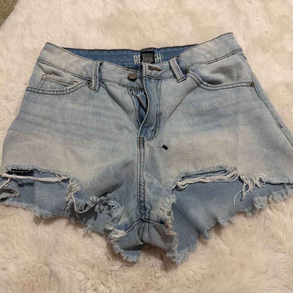 Frayed jean shorts